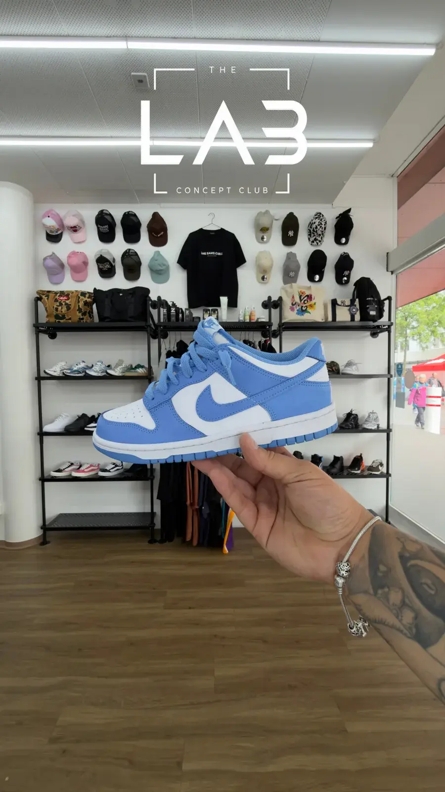 Nike Dunk Low UNC